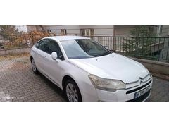 GENİŞ AİLE ARABASI
Sahibinden Citroen C5 1.6 HDi SX 2011 Model  260.000 km Beyaz