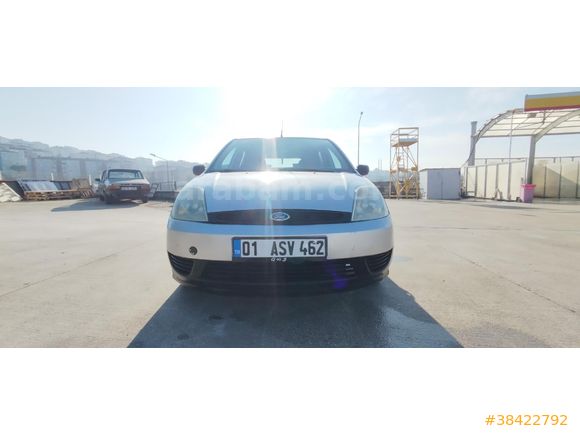 Sahibinden Ford Fiesta 1.4 Comfort 2004 Model  285.000 km Gri