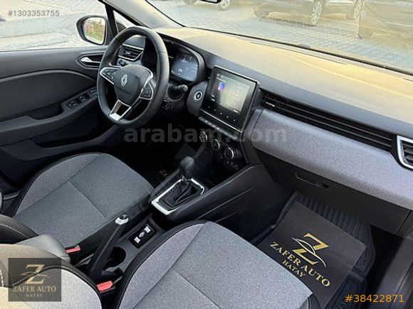 ZAFER AUTO'dan 2024 CLİO 25 çıkışlı HATASIZ BOYASIZ TRAMERSİZ