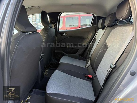 ZAFER AUTO'dan 2024 CLİO 25 çıkışlı HATASIZ BOYASIZ TRAMERSİZ