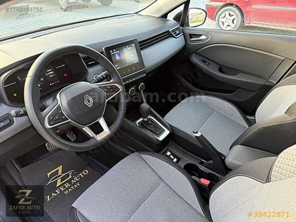 ZAFER AUTO'dan 2024 CLİO 25 çıkışlı HATASIZ BOYASIZ TRAMERSİZ