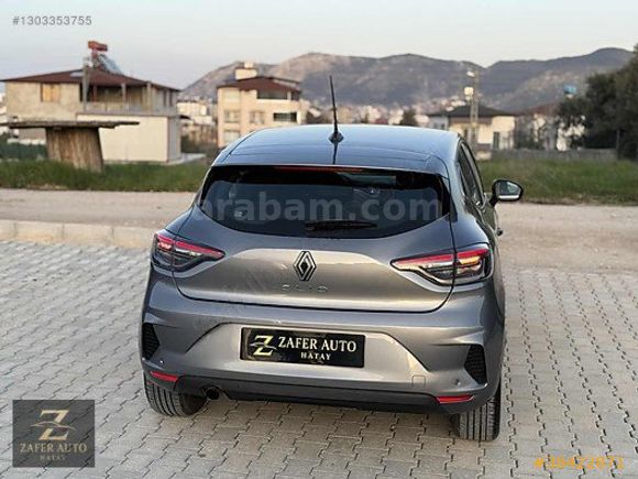 ZAFER AUTO'dan 2024 CLİO 25 çıkışlı HATASIZ BOYASIZ TRAMERSİZ