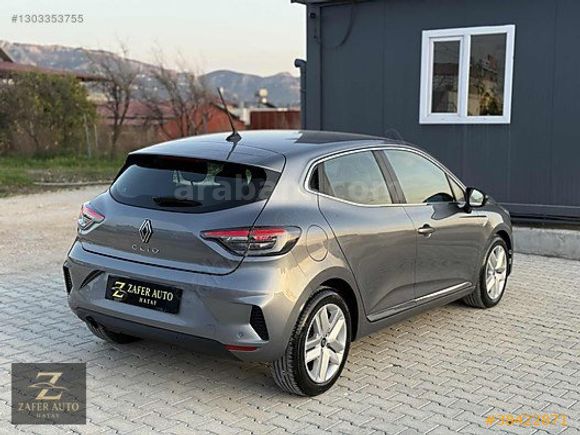 ZAFER AUTO'dan 2024 CLİO 25 çıkışlı HATASIZ BOYASIZ TRAMERSİZ