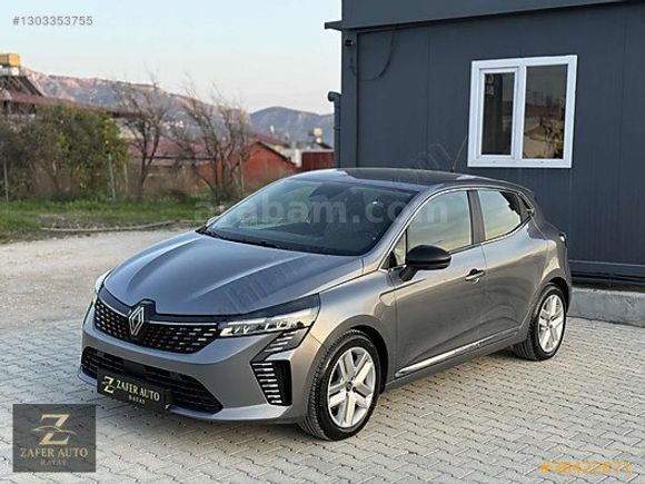 ZAFER AUTO'dan 2024 CLİO 25 çıkışlı HATASIZ BOYASIZ TRAMERSİZ