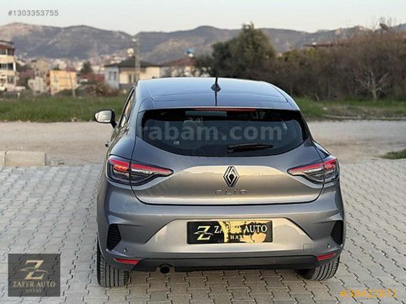 ZAFER AUTO'dan 2024 CLİO 25 çıkışlı HATASIZ BOYASIZ TRAMERSİZ