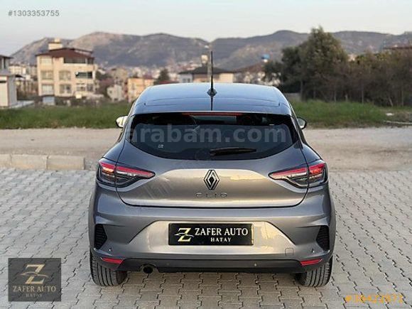 ZAFER AUTO'dan 2024 CLİO 25 çıkışlı HATASIZ BOYASIZ TRAMERSİZ