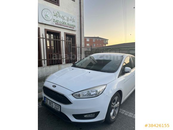 Selamın Aleyküm Aracım  Ford Focus  2016 Model  aracım Grubunun En temizi  Aracım Hatasızdır Aracımın Muayenesi yeni olup Bütün Bakımlar Yeni Yapılmış