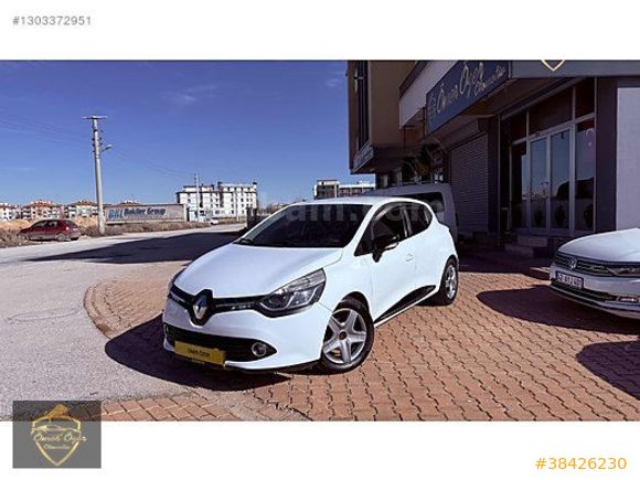 ÖMER ÖZER'DEN 2015 MODEL 1.5 DCI MANUEL RENAULT CLİO