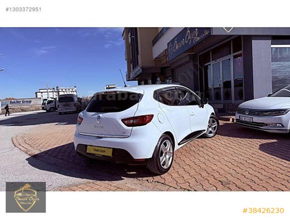 ÖMER ÖZER'DEN 2015 MODEL 1.5 DCI MANUEL RENAULT CLİO