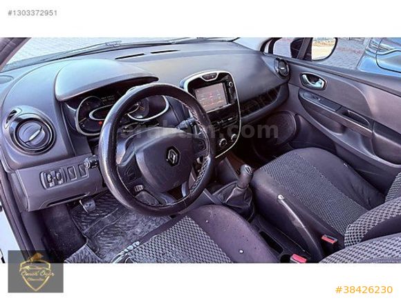 ÖMER ÖZER'DEN 2015 MODEL 1.5 DCI MANUEL RENAULT CLİO