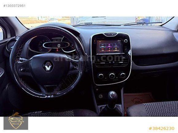 ÖMER ÖZER'DEN 2015 MODEL 1.5 DCI MANUEL RENAULT CLİO