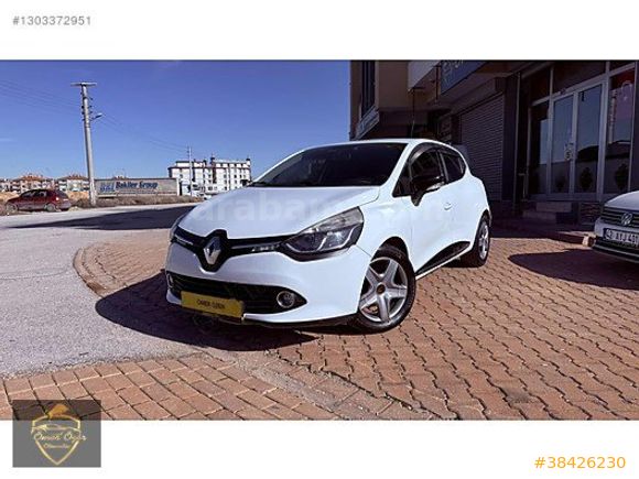 ÖMER ÖZER'DEN 2015 MODEL 1.5 DCI MANUEL RENAULT CLİO