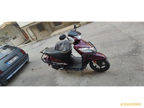 memurdan Honda Activa 125