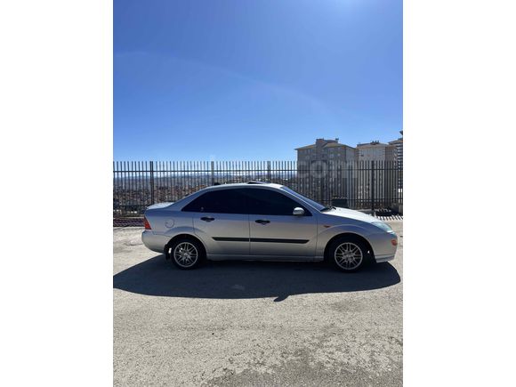 Sahibinden Ford Focus 1.6 2001 Model 