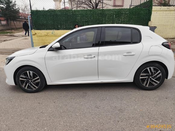 Sahibinden Peugeot 208 1.2 PureTech Allure 2021 Model