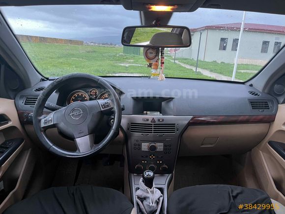 Sahibinden Opel Astra 1.6 Elegance 2005 Model  308.000 km Siyah