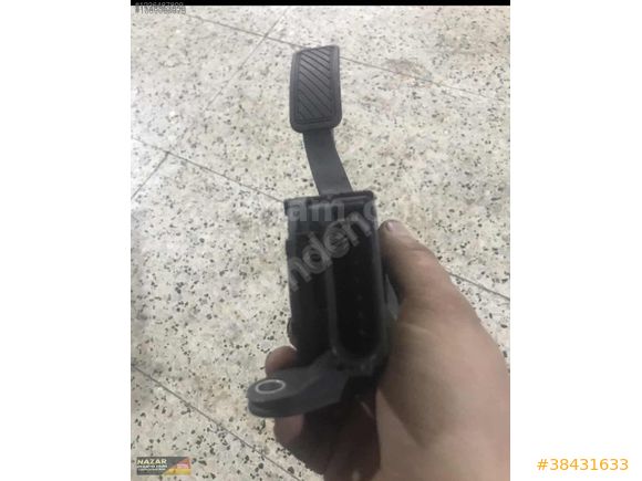 Ford Courıer gaz pedalı