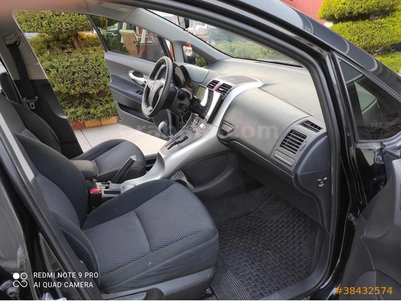 2010 - AURİS-1.6-COMFORT-EXTRA-LPG - HATASIZ