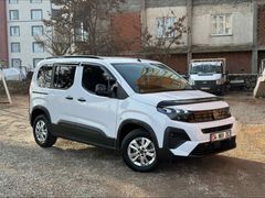 Sahibinden Peugeot Rifter 1.5 BlueHDI Allure 2025 Model 