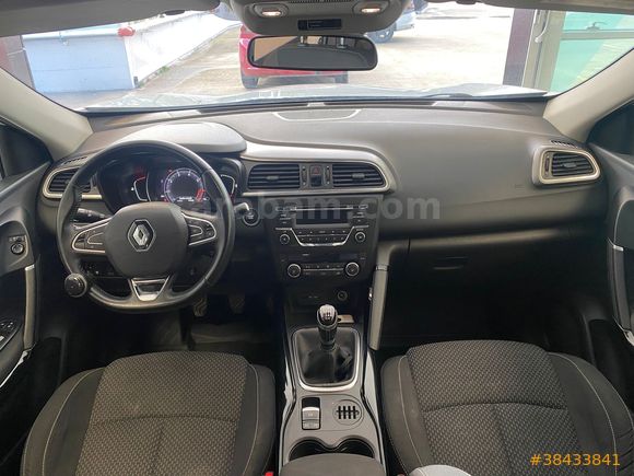NOVAMER 2015 RENAULT KADJAR 1.2 TCE TOUCH MANUEL