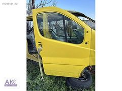 renault trafıc 2 opel vivaro orjınal sağ ön kapı hatasız