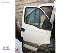 renault master 2 orjınal sağ ön kapı dolu