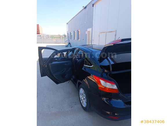 Sahibinden Ford Focus 1.6 TDCi Ttitanyum X 2012 Model  340.000 km Siyah
