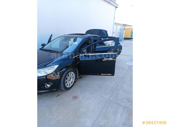 Sahibinden Ford Focus 1.6 TDCi Ttitanyum X 2012 Model  340.000 km Siyah