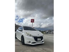 Sahibinden Peugeot 208 1.4 HDi Active 2014 Model  245.000 km Beyaz