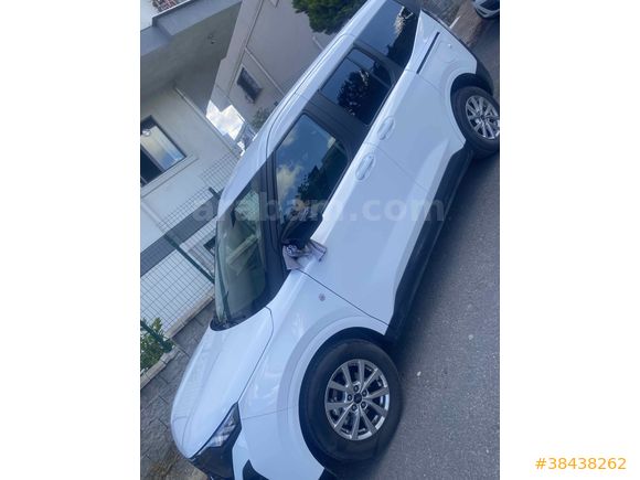 Sahibinden Ford Tourneo Courier 1.0 EcoBoost Titanium 2024 Model 