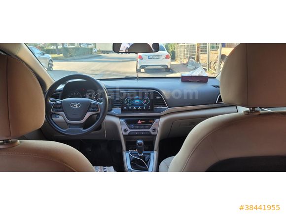 Sahibinden Hyundai Elantra 1.6 D-CVVT Style 2017 Model