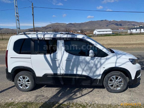 Sahibinden Peugeot Rifter 1.5 BlueHDI Allure 2020 Model  100.000 km Beyaz