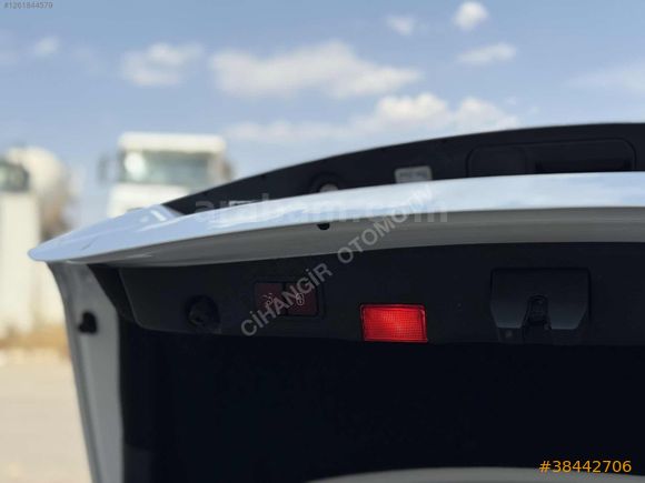 CİHANGİR OTOMOTİVDEN E200 COMMAND ANAHTARSIZ GRŞ ELEKTRİKLİ BGJ