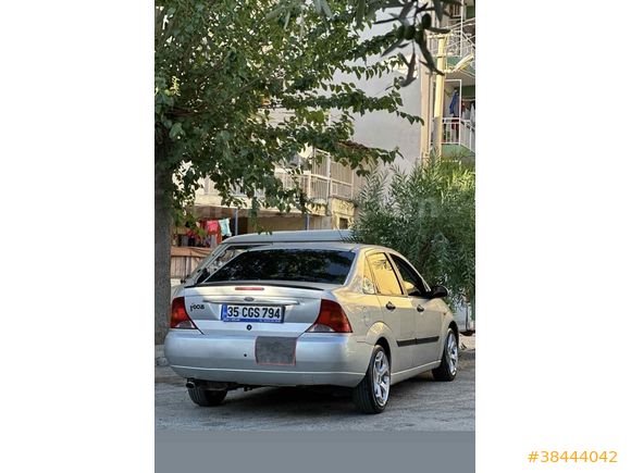 Sahibinden Ford Focus 2.0 Ghia 2002 Model 