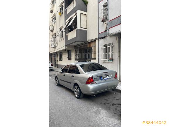 Sahibinden Ford Focus 2.0 Ghia 2002 Model 