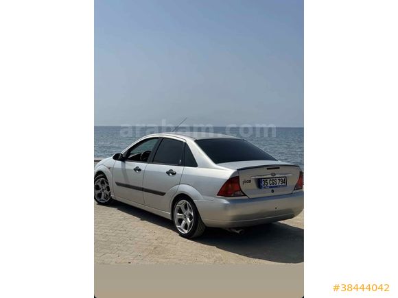 Sahibinden Ford Focus 2.0 Ghia 2002 Model 