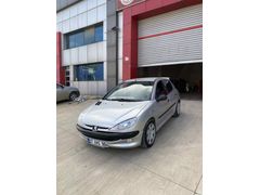 Sahibinden Peugeot 206 1.4 XR 2000 Model  400.000 km Gri (Gümüş)