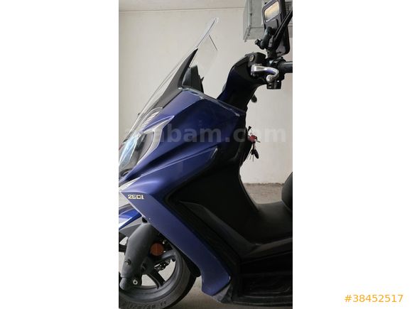 Sahibinden Kymco Downtown 250i kapalı garaj  motoru
