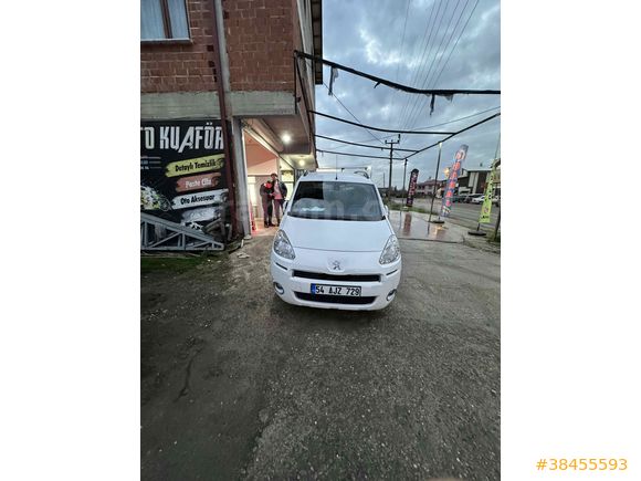 Sahibinden Peugeot Partner 1.6 HDI Comfort Pack 2015 Model  178.000 km Beyaz