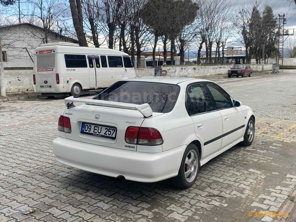Sahibinden Honda Civic 1.6 i ES 2000 Model  285.000 km Beyaz