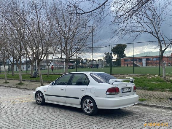Sahibinden Honda Civic 1.6 i ES 2000 Model  285.000 km Beyaz