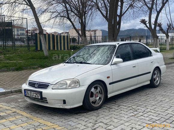 Sahibinden Honda Civic 1.6 i ES 2000 Model  285.000 km Beyaz