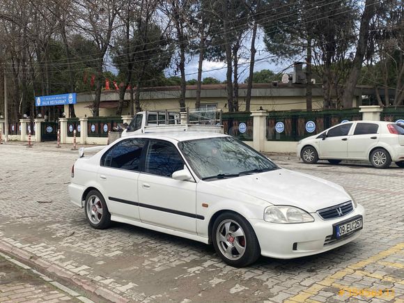 Sahibinden Honda Civic 1.6 i ES 2000 Model  285.000 km Beyaz