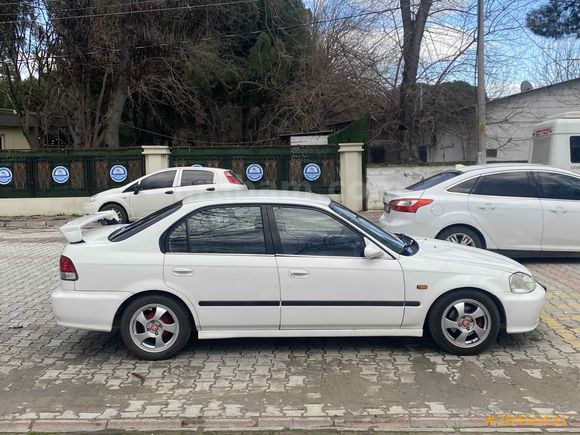 Sahibinden Honda Civic 1.6 i ES 2000 Model  285.000 km Beyaz