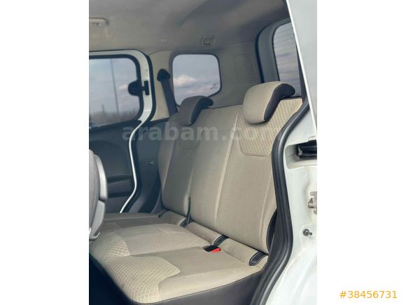 Sahibinden Ford Tourneo Courier 1.6 TDCi Titanium Plus 2017 Model 