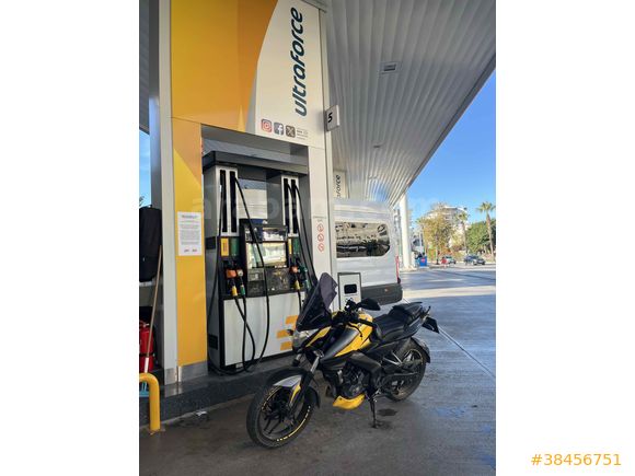 Nadir renk Bajaj Pulsar 200 NS ABS 