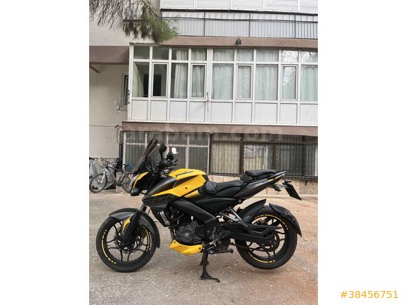 Nadir renk Bajaj Pulsar 200 NS ABS 