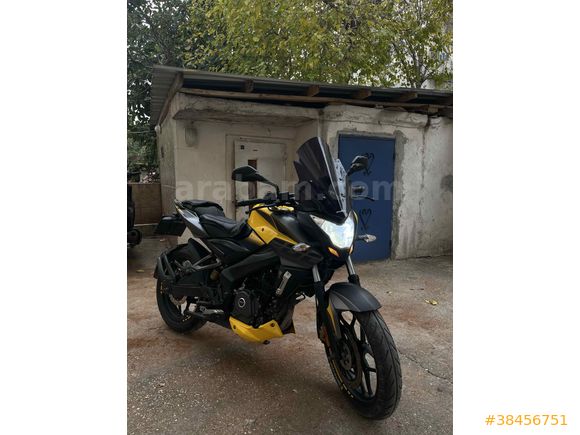 Nadir renk Bajaj Pulsar 200 NS ABS 