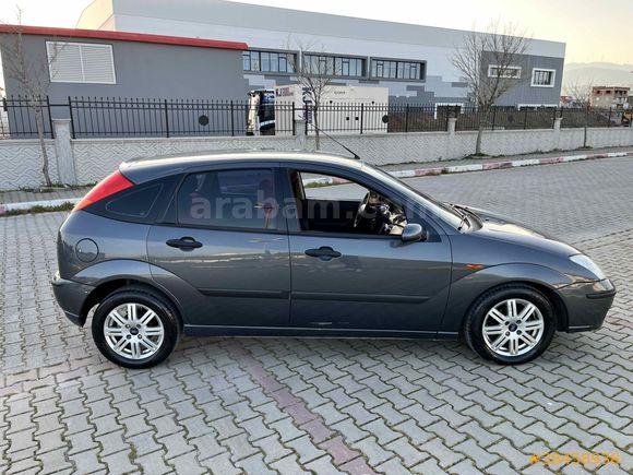 Galeriden Ford Focus 1.6 Collection 2005 Model İzmir
