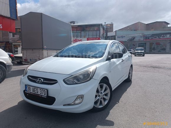 Sahibinden Hyundai Accent Blue 1.6 CRDI Mode Plus 2014 Model